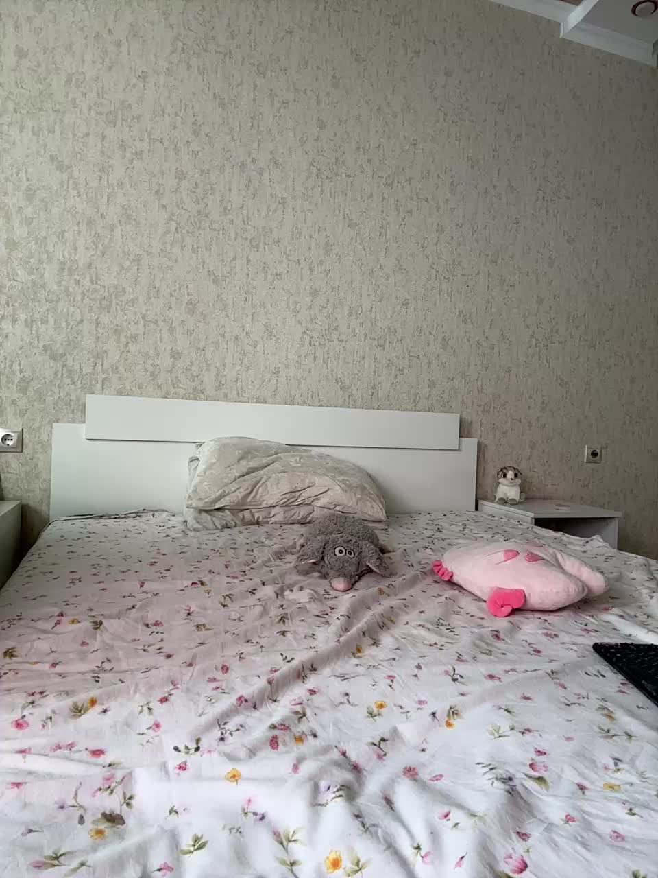 LornaParty Cam Model Chat November 10, 2025