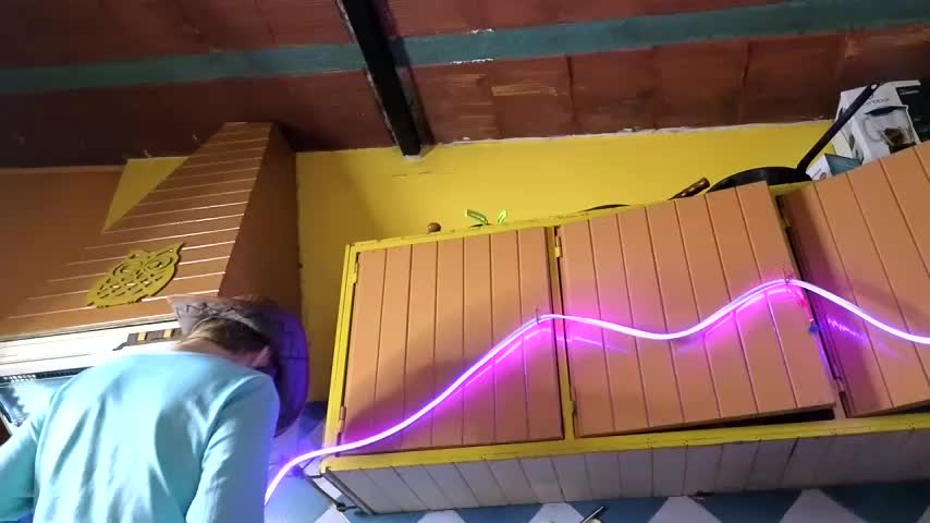 Jony_Marta Cam Model Chat November 10, 2025