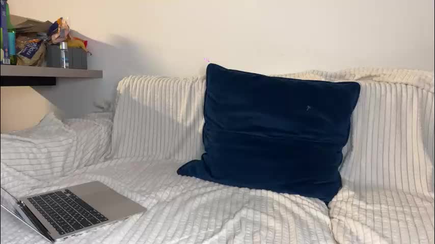 luis7777hui Cam Model Chat November 10, 2025