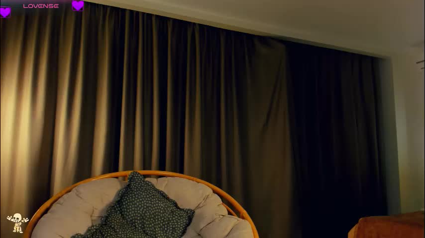 louriezita Cam Model Chat November 10, 2025