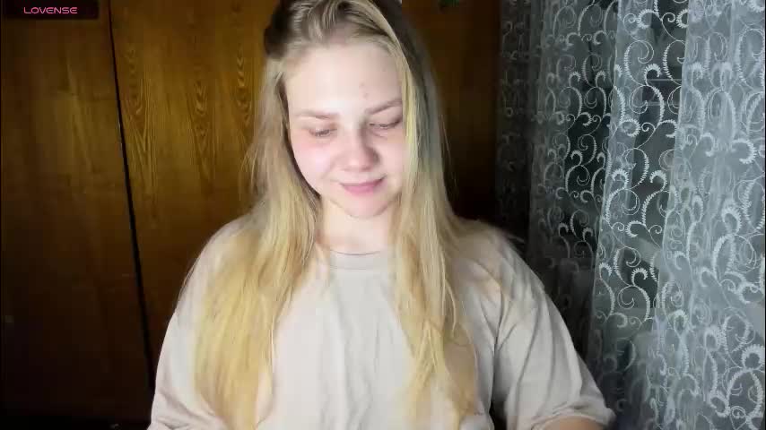 emmafrizea Cam Model Chat November 10, 2025