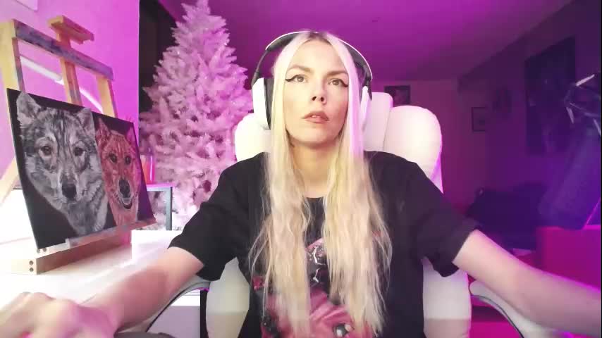 tinykylie Cam Model Chat November 10, 2025