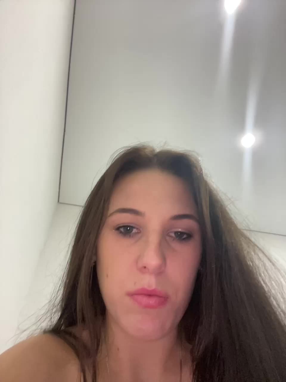 Potifays Cam Model Chat November 10, 2025