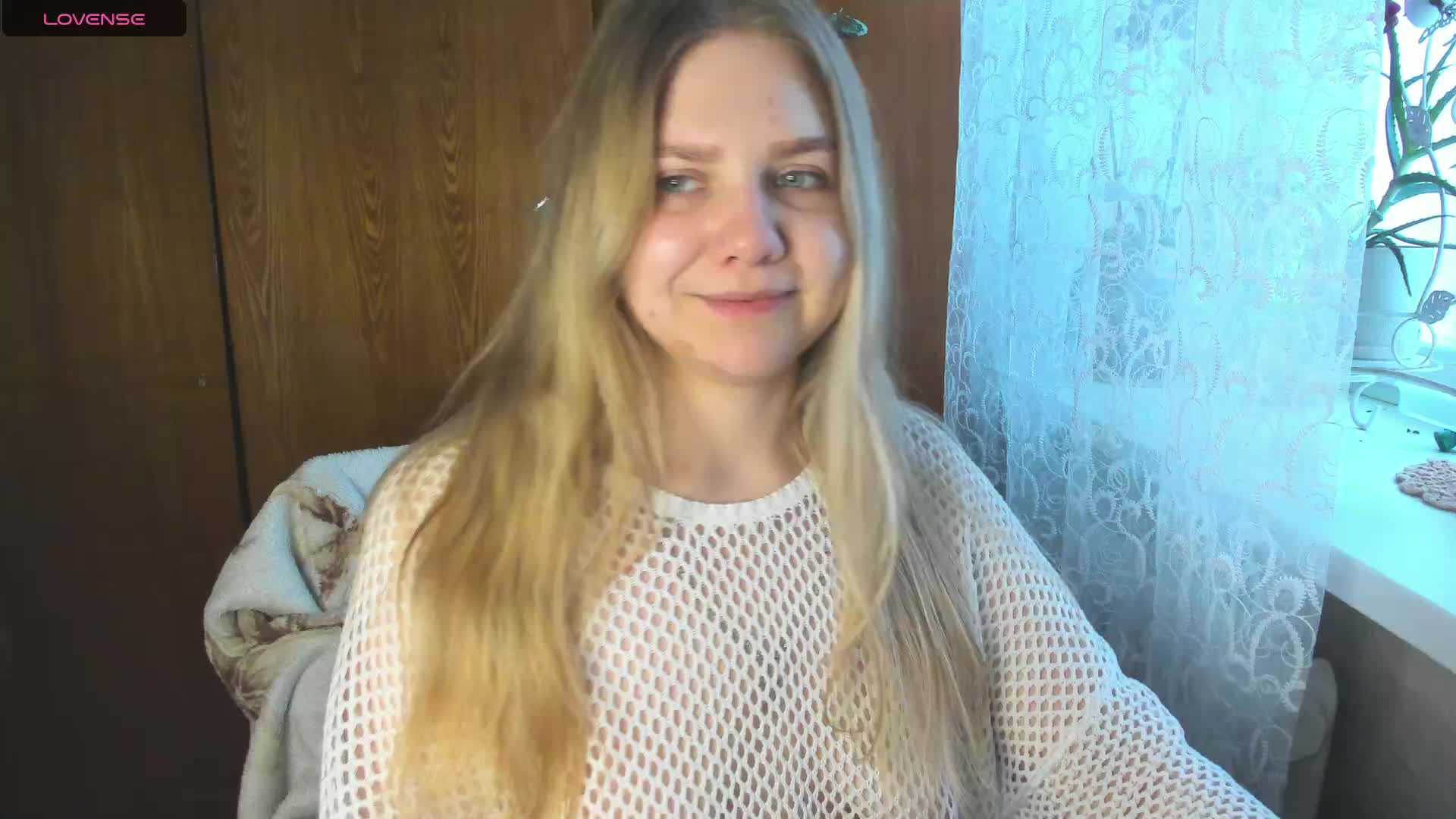 Emma-Frizea Cam Model Chat November 10, 2025