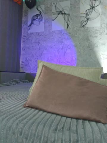 _Toxic_Tiger_ Cam Model Chat November 10, 2025