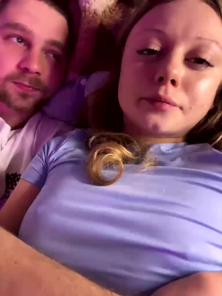 VixyVee Cam Model Chat November 10, 2025