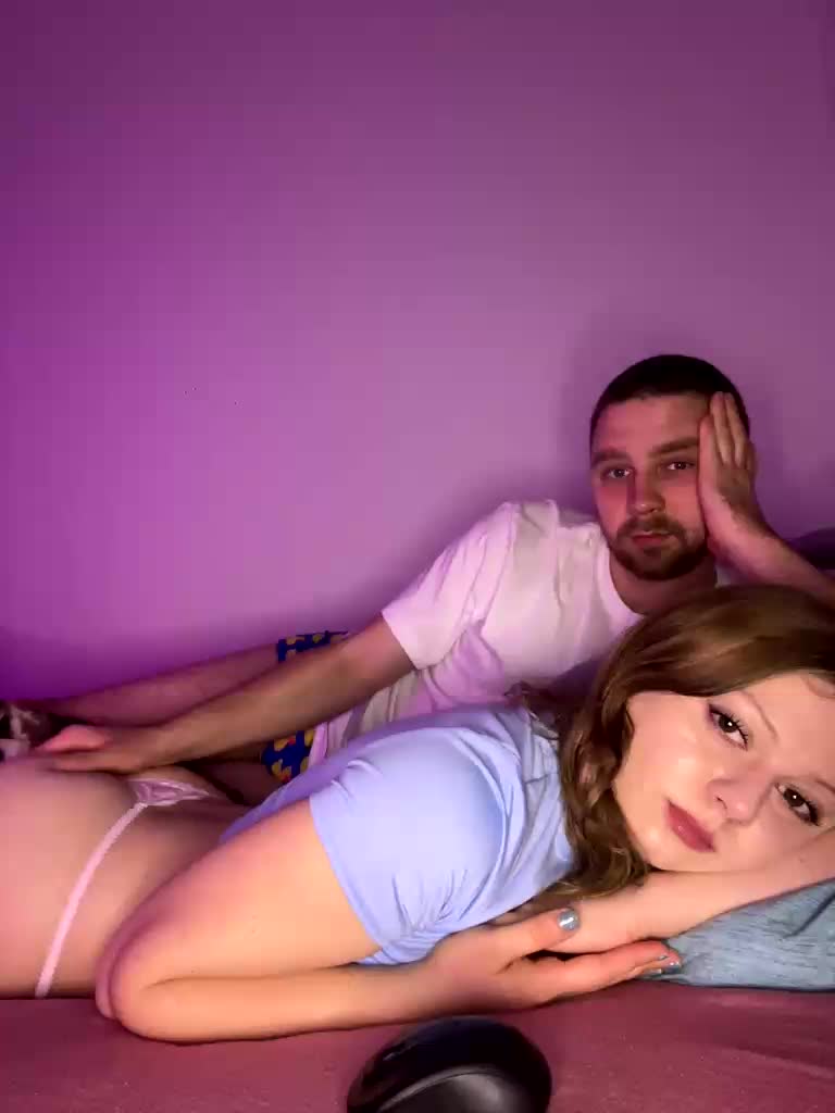 VixyVee Cam Model Chat November 10, 2025