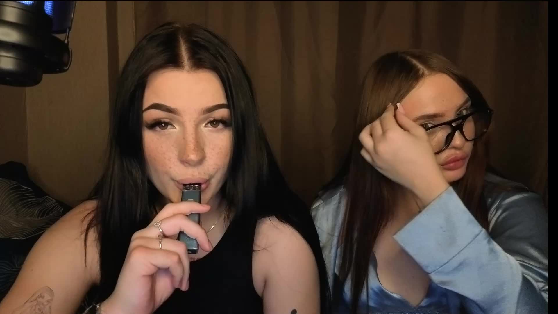 LisaAndDenis Cam Model Chat November 10, 2025