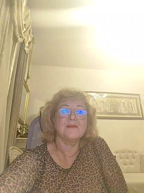 KarinkaSweet Cam Model Chat November 10, 2025