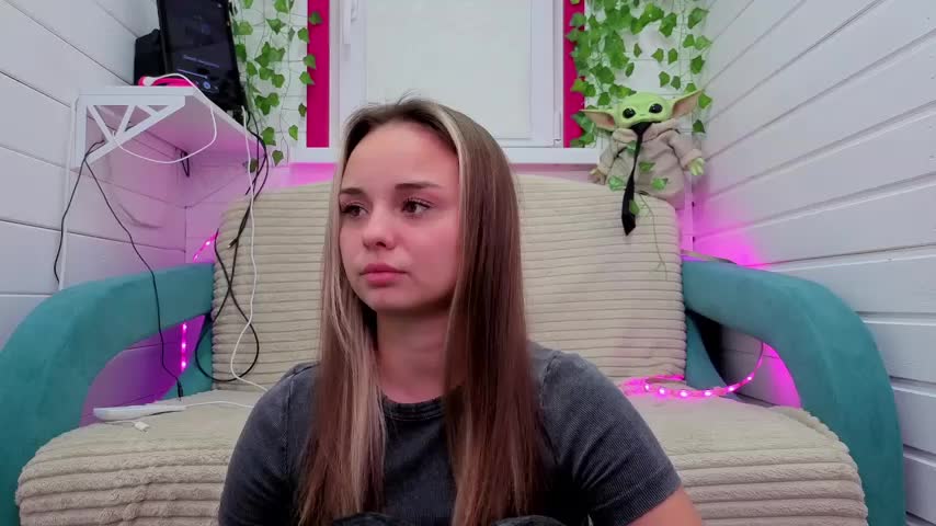 Misss_Vikk Cam Model Chat November 11, 2025