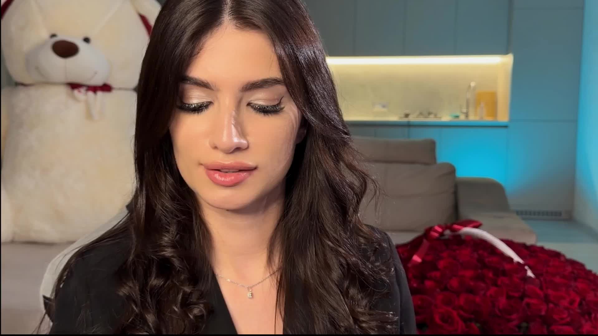 Sofi-Mi Cam Model Chat November 11, 2025