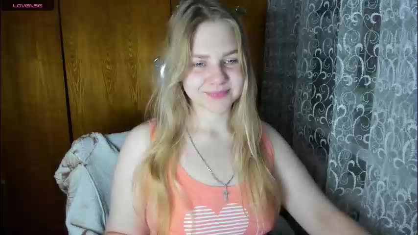 emmafrizea Cam Model Chat November 11, 2025