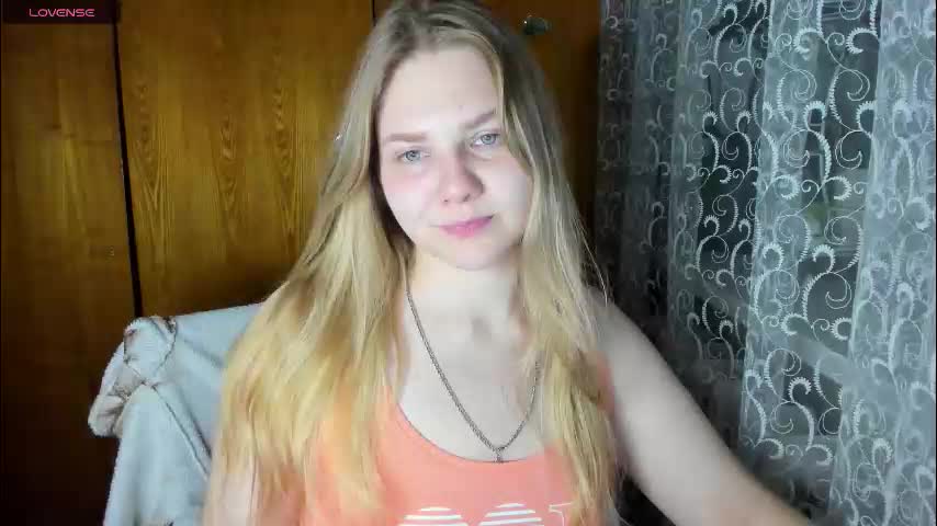 emmafrizea Cam Model Chat November 11, 2025