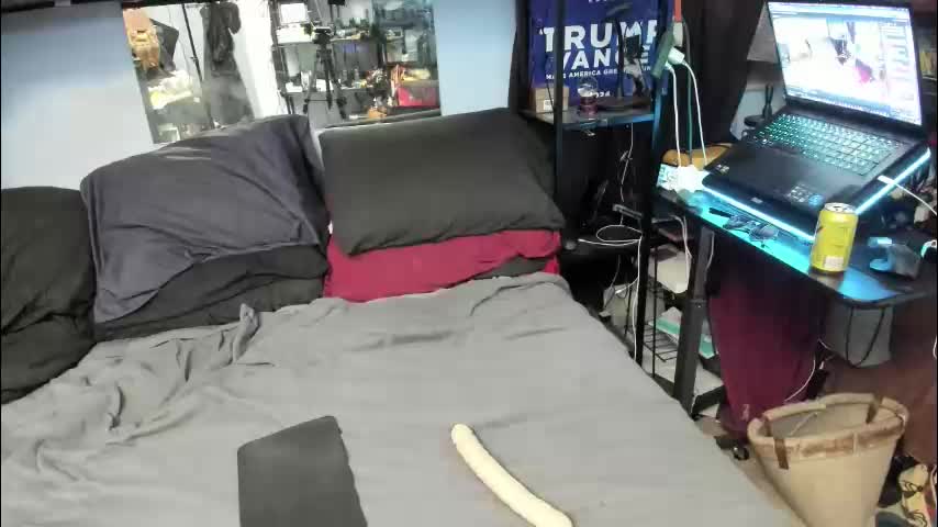 pink_black Cam Model Chat November 11, 2025