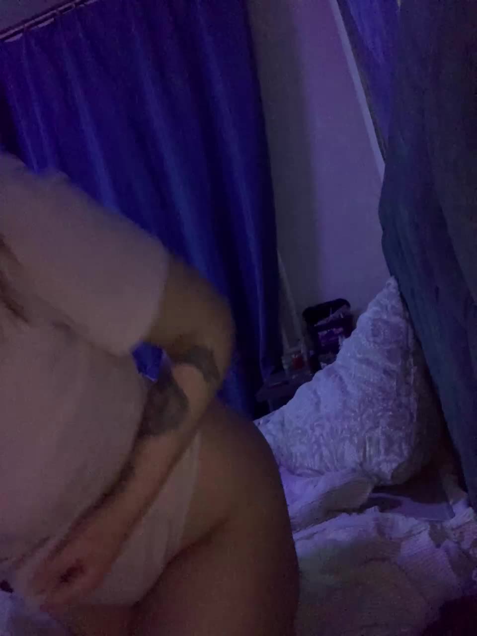 Sailor-Moons Cam Model Chat November 11, 2025