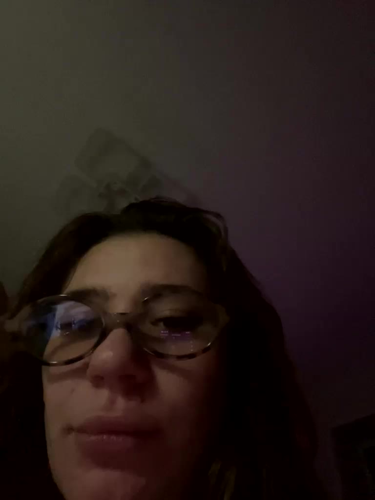 Toma1Tolya Cam Model Chat November 11, 2025