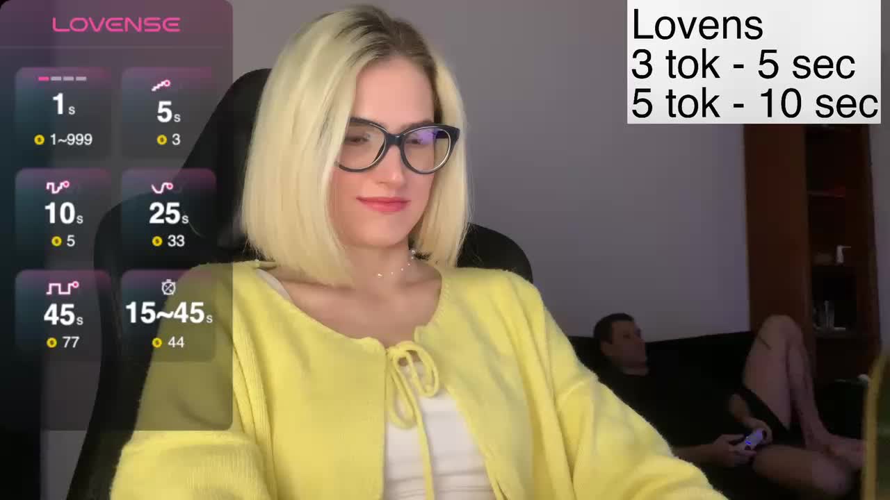 Sexy-Sweets Cam Model Chat November 11, 2025