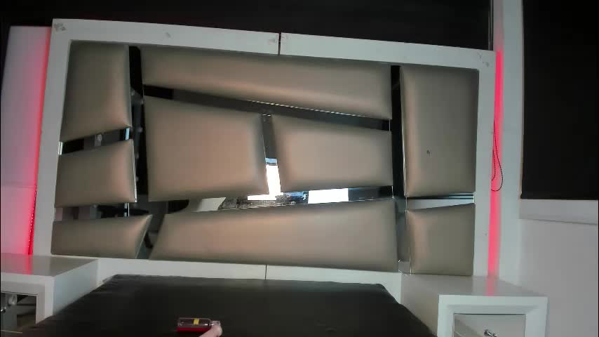 luna__scarlett Cam Model Chat November 11, 2025