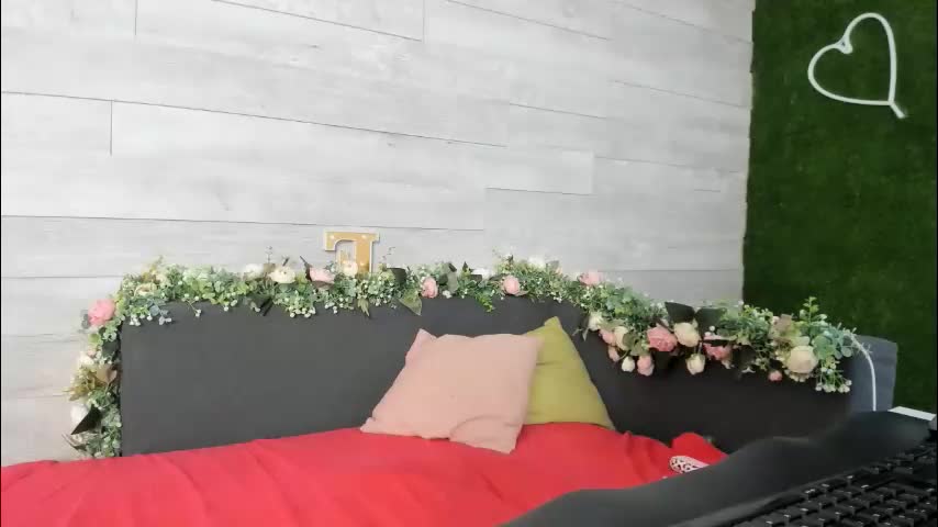 hugeboobserin Cam Model Chat November 11, 2025