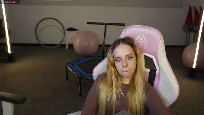 anabel_team054 Cam Model Chat November 11, 2025