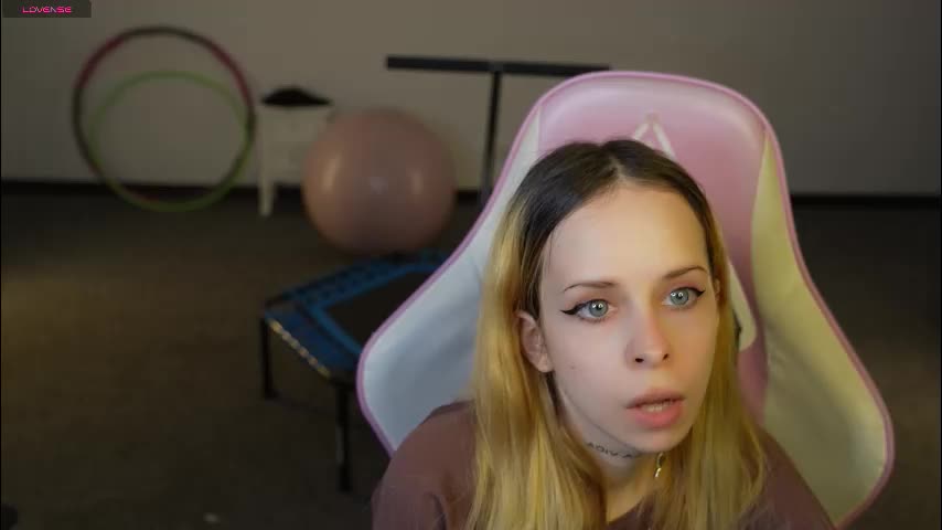 anabel_team054 Cam Model Chat November 11, 2025