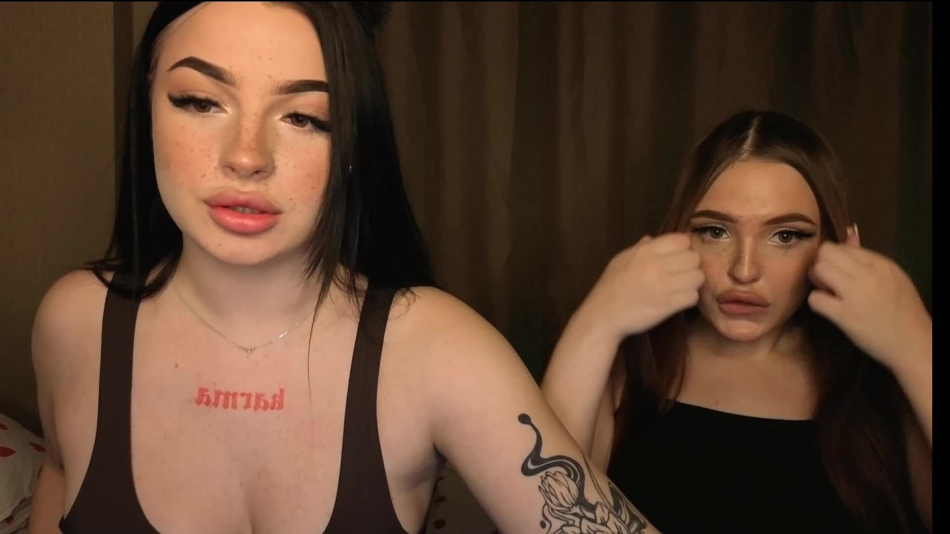 LisaAndDenis Cam Model Chat November 11, 2025