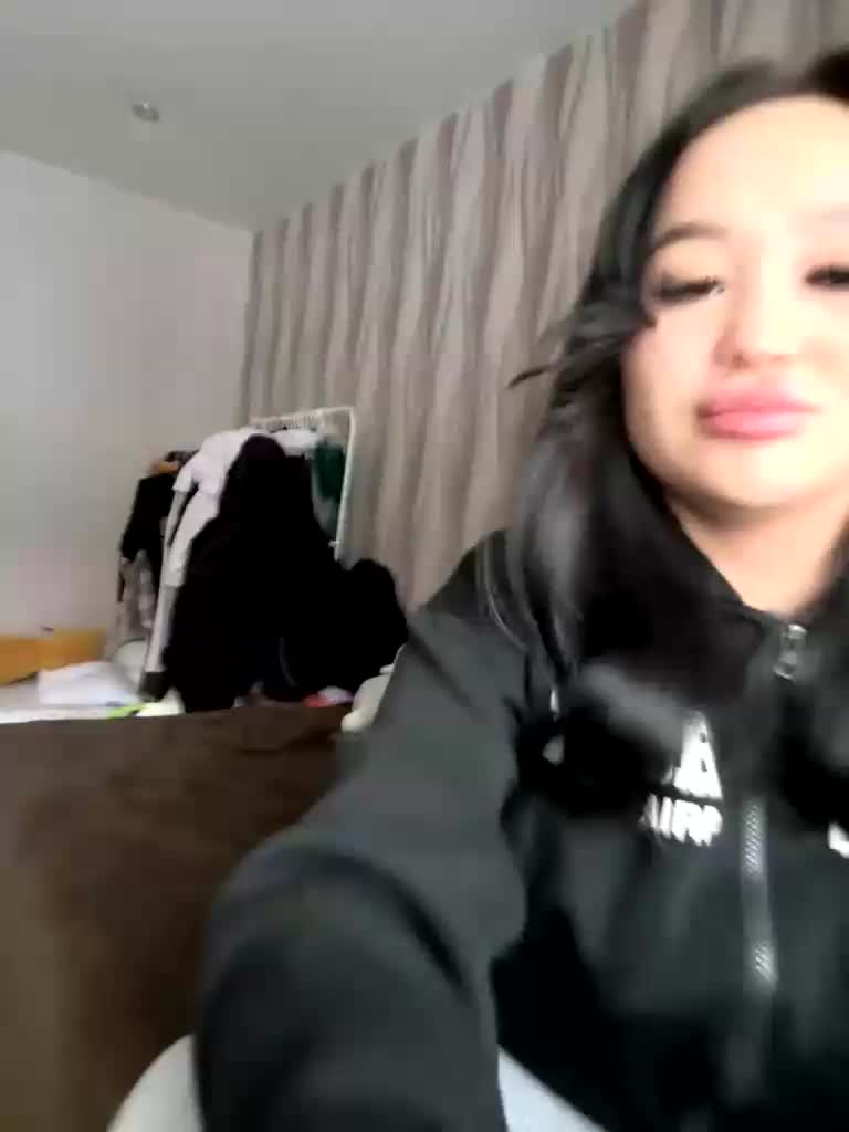 JenyCarty Cam Model Chat November 11, 2025