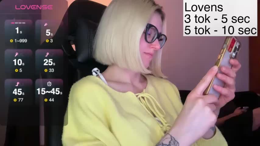 Sexy_Sweets Cam Model Chat November 12, 2025