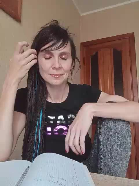 Hellenalonenochka Cam Model Chat November 12, 2025