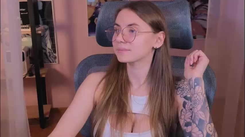 _lovelylove_ Cam Model Chat November 12, 2025