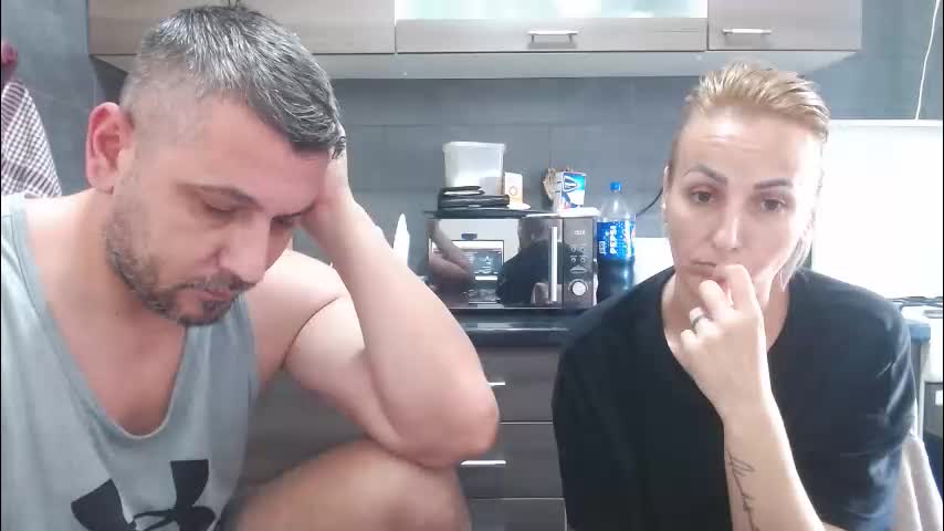 no_limit_coupl3 Cam Model Chat November 12, 2025