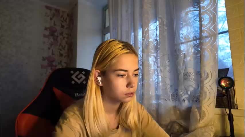 charleneschonert Cam Model Chat November 13, 2025