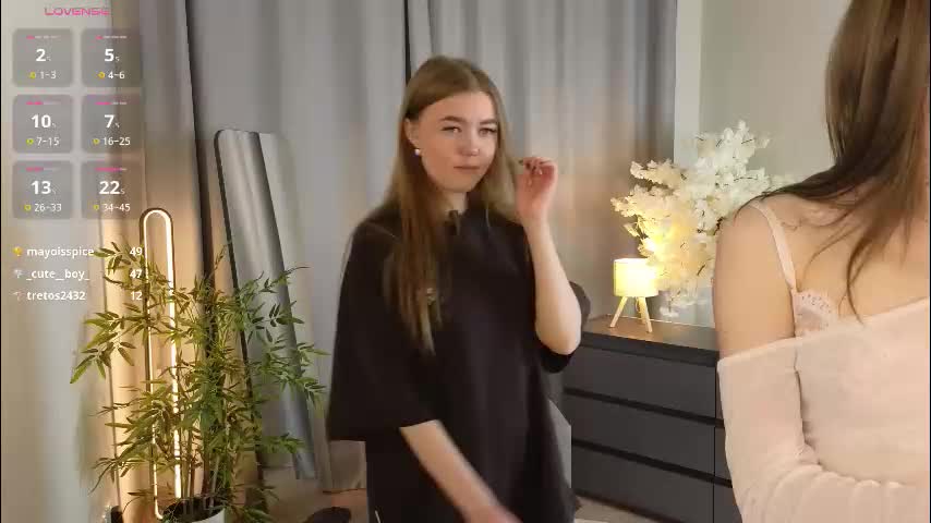 berry_bloom Cam Model Chat November 13, 2025