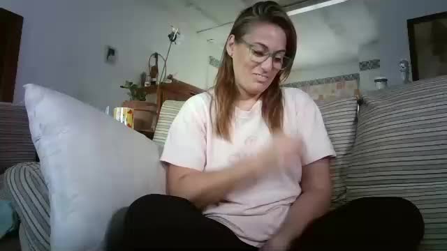 lolahueso Cam Model Chat November 13, 2025