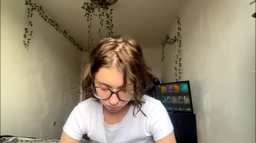 viviennebreihan Cam Model Chat November 13, 2025