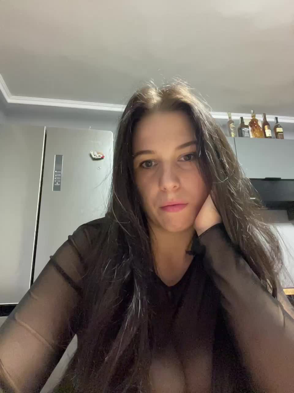 Potifays Cam Model Chat November 14, 2025