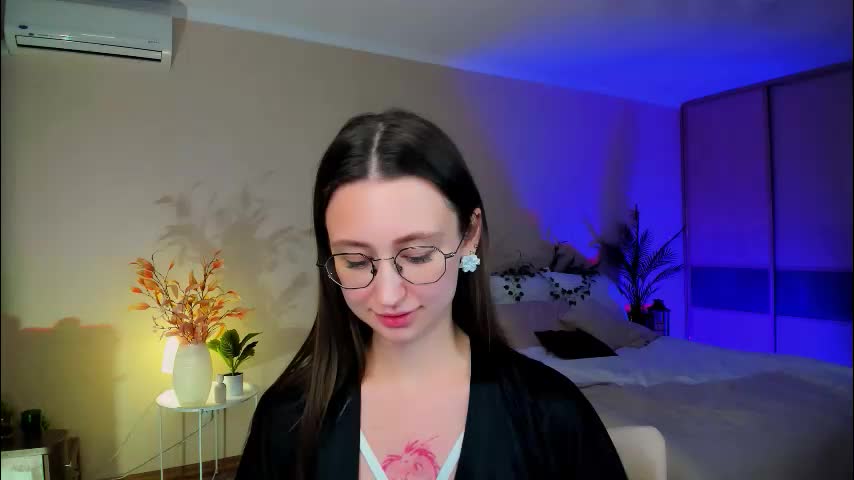 yourlovelystoryy Cam Model Chat November 14, 2025