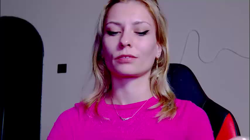 karoline121 Cam Model Chat November 14, 2025