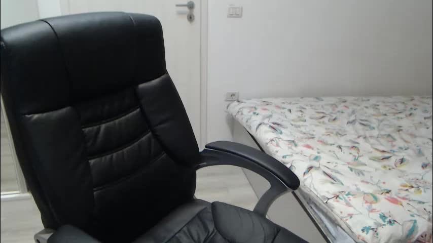 blue_eyes96 Cam Model Chat November 14, 2025