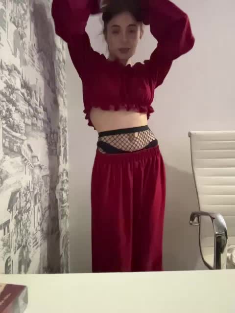 ILOVEMINET5 Cam Model Chat November 15, 2025