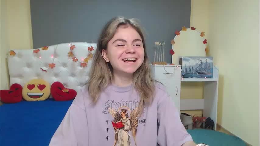 rrtinaredly Cam Model Chat November 15, 2025