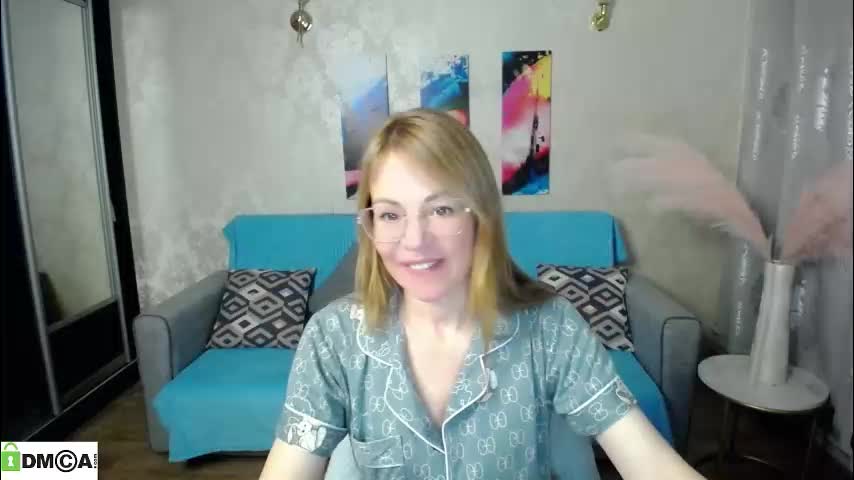 your_crush_12 Cam Model Chat November 15, 2025