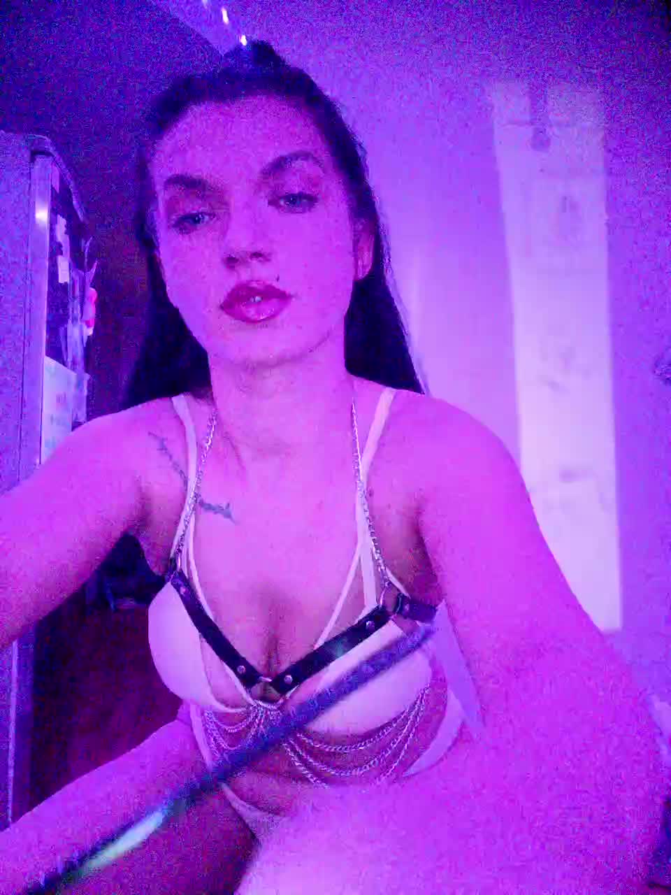 Laylay13 Cam Model Chat November 15, 2025