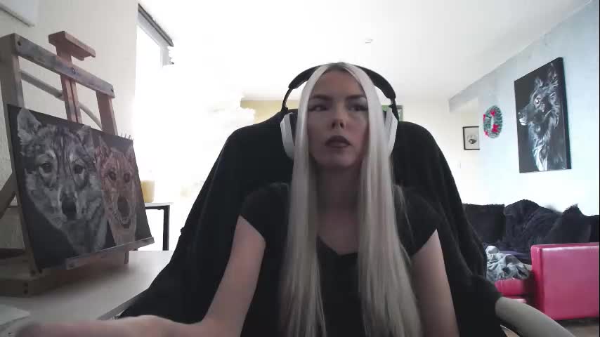 tinykylie Cam Model Chat November 15, 2025