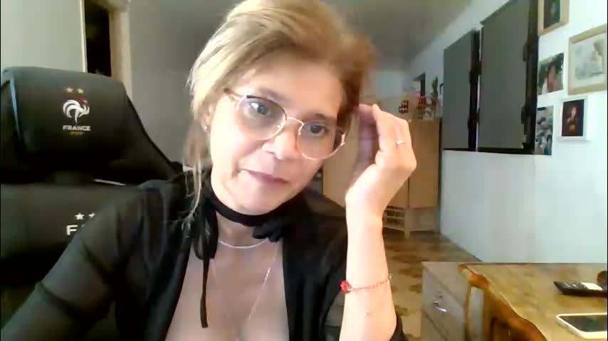 francelune Cam Model Chat November 16, 2025