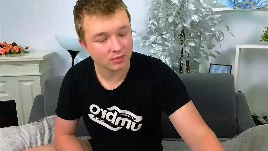 ollistiw Cam Model Chat November 16, 2025