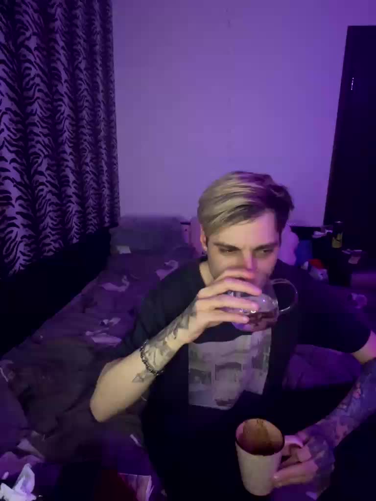 dirtycute Cam Model Chat November 16, 2025