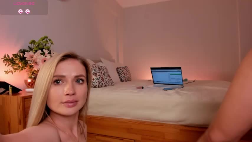 Miya_Nika Cam Model Chat November 16, 2025