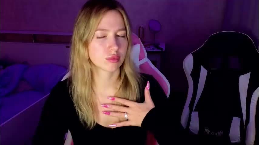 stefany_and_bettany Cam Model Chat November 16, 2025