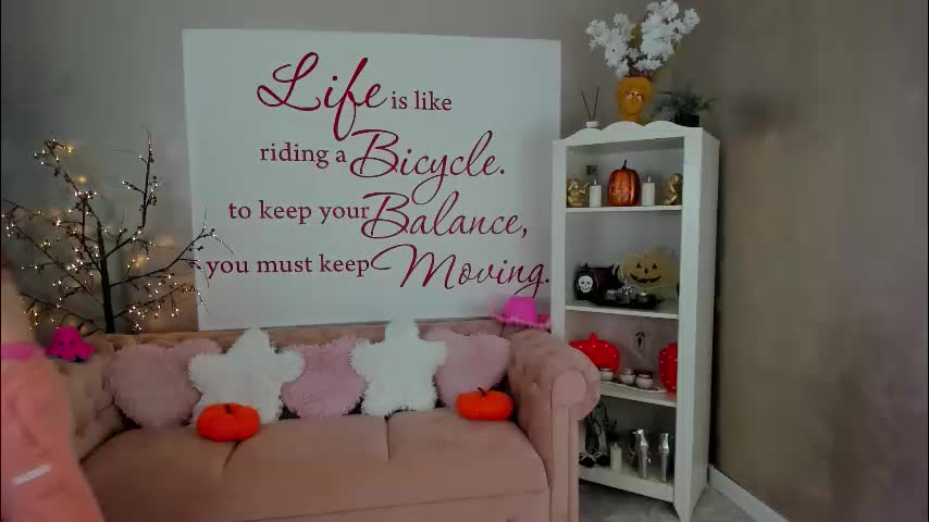 reynathevixen Cam Model Chat November 17, 2025